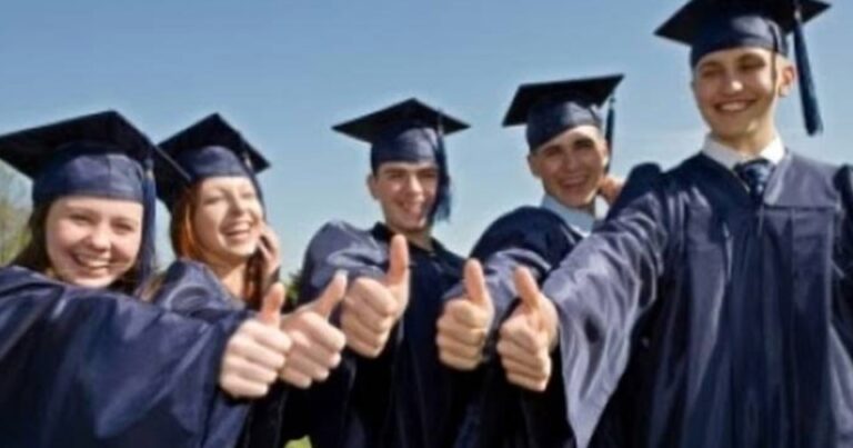 Facultatea de 2 ani revine în România! Care sunt meseriile în care poți activa cu acest tip de învățământ